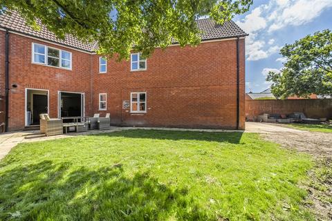 4 bedroom detached house for sale, Teasel Close, Devizes