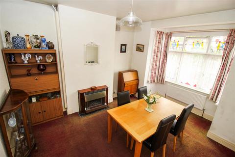 3 bedroom chalet for sale, Pavilion Drive, Leigh-On-Sea