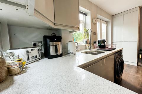 590 Stannington Road, Stannington, Sheffield, S6 6AE