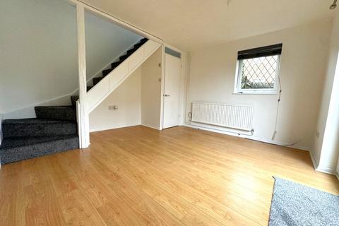 2 bedroom semi-detached house to rent, Luton LU2