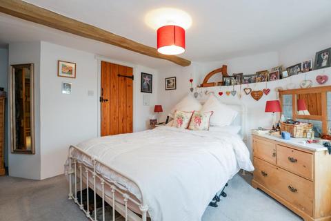 4 bedroom cottage for sale, North Newington,  Banbury,  OX15