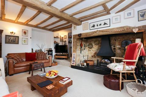 4 bedroom cottage for sale, North Newington,  Banbury,  OX15