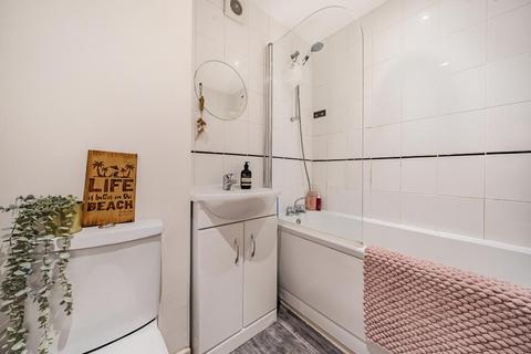 1 bedroom flat for sale, High Wycombe,  Buckinghamshire,  HP12