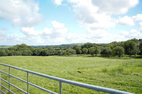 Farm for sale, Mydroilyn