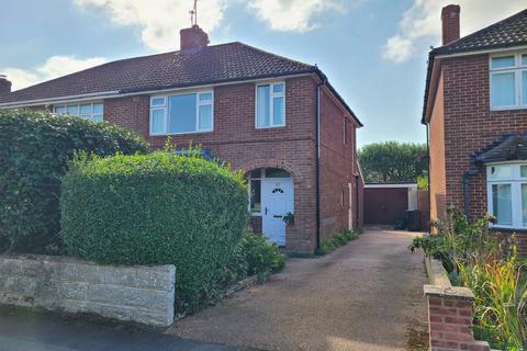 3 bedroom semi-detached house for sale, Lackford Avenue, Totton SO40