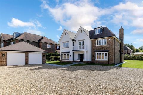 5 bedroom detached house for sale, Wonford Close, Walton On The Hill, Tadworth