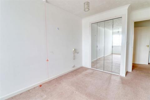 1 bedroom apartment for sale, Station Road, Great Clacton CO15