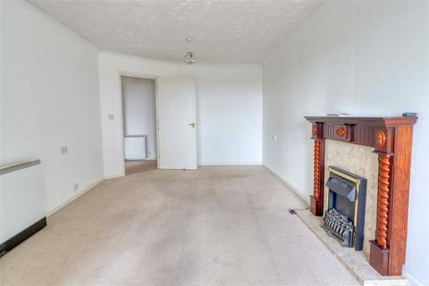 1 bedroom apartment for sale, Station Road, Great Clacton CO15