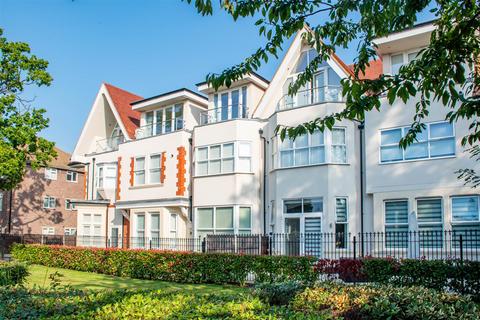 2 bedroom apartment for sale, IMPERIAL AVENUE, Westcliff-On-Sea