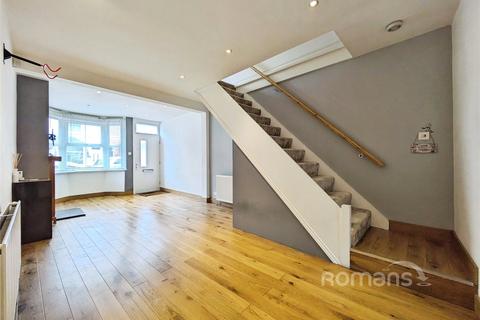 2 bedroom terraced house for sale, Clarendon Road, Reading, Berkshire