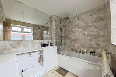 2 bedroom terraced house for sale, Clarendon Road, Reading, Berkshire