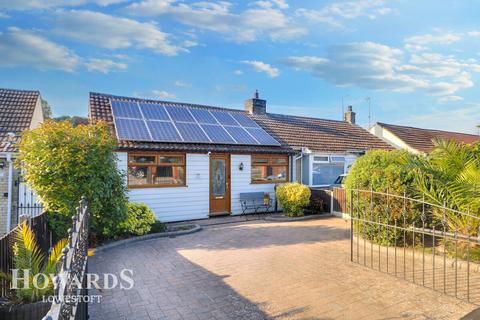 4 bedroom semi-detached bungalow for sale, Blackheath Road, Lowestoft