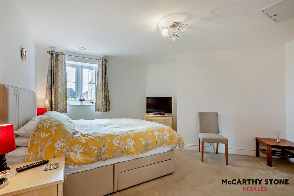 8611364-interior10-800.JPG