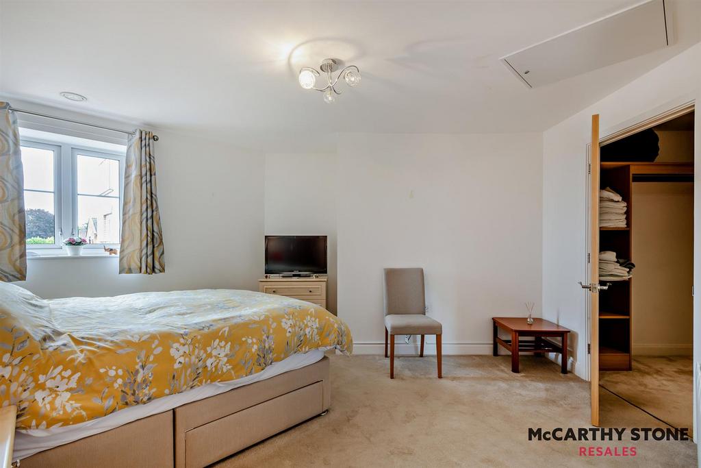 8611364-interior11-800.JPG