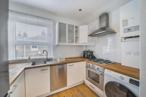 3 bedroom flat for sale, Sellincourt Road, Tooting