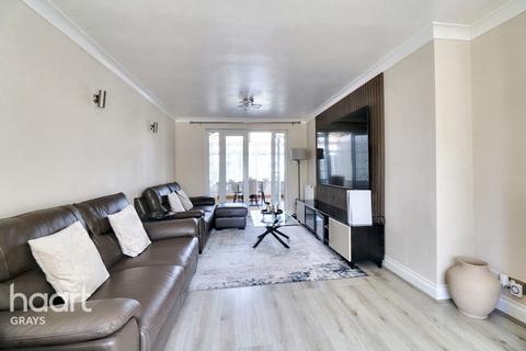 3 bedroom terraced house for sale, Long Lane, Grays