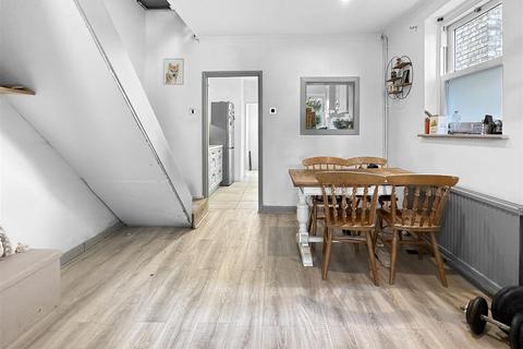 45 Brookfields, Cambridge, CB1 3NZ