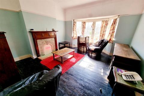 3 bedroom semi-detached house for sale, Ashurst Road, Cockfosters, Barnet