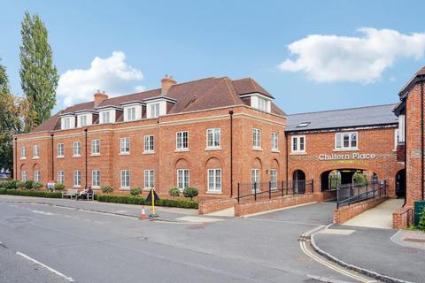 2 bedroom flat for sale, The Broadway, Old Amersham, Buckinghamshire, HP7 0HL