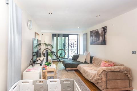 2 bedroom apartment for sale, 41 Millharbour, South Quay, E14