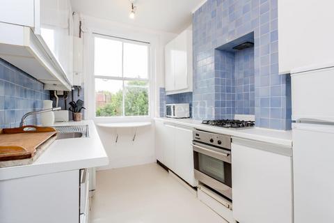 3 bedroom flat to rent, Crossfield Road, Belsize Park NW3