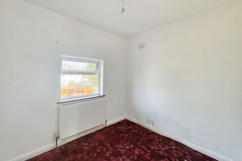 2 bedroom flat for sale, 137 Limpsfield Road, Warlingham, Surrey, CR6 9RH