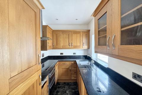 137 Limpsfield Road, Warlingham, CR6 9RH