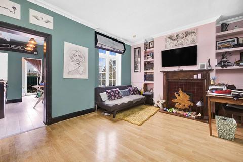 115c Cannon Street Road, London, E1 2LX