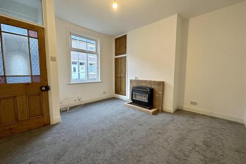 2 bedroom terraced house to rent, Derwent Street, Darlington