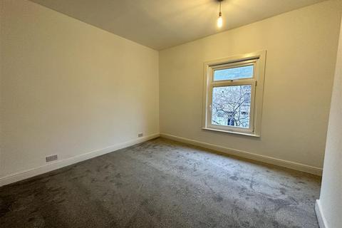 2 bedroom terraced house to rent, Derwent Street, Darlington