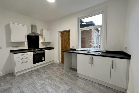 2 bedroom terraced house to rent, Derwent Street, Darlington