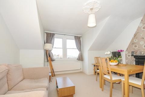 2 bedroom apartment to rent, Harold Road Crouch End N8