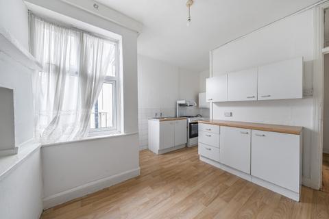 2 bedroom flat to rent, All Souls Avenue London NW10