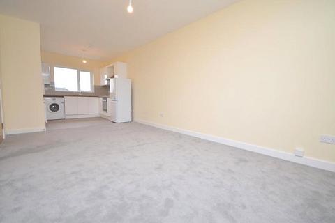 1 bedroom apartment to rent, Chigwell Road, London, E18