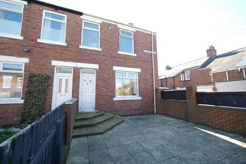 3 bedroom end of terrace house for sale, Wood Street, Burnopfield