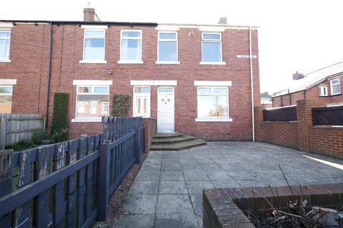 3 bedroom end of terrace house for sale, Wood Street, Burnopfield