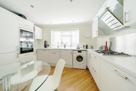 2 bedroom flat for sale, Sunningdale,  Berkshire,  SL5