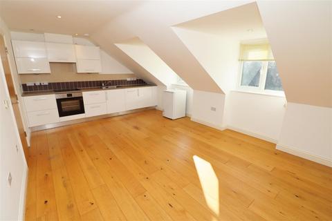 2 bedroom apartment to rent, Watling Street, Radlett