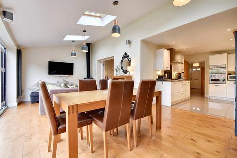 5 bedroom detached house for sale, Lawley Way, Worcestershire WR9