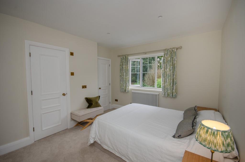 Bedroom 2 pic 2.jpg
