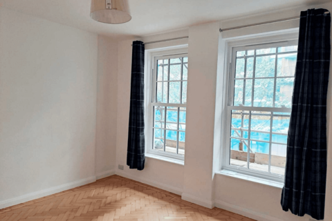 4 bedroom apartment to rent, Sumner Street, London, SE1