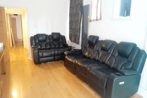 2 bedroom apartment to rent, Perth Road, London, N22