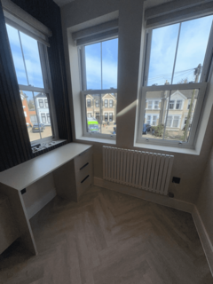 2 bedroom duplex to rent, Arlington Gardens, Ilford, IG1