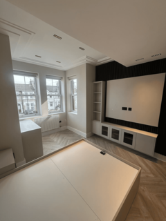 2 bedroom apartment to rent, Arlington Gardens, Ilford, IG1