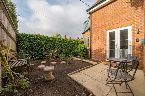 2 bedroom apartment for sale, Station Road, Princes Risborough, Buckinghamshire, HP27