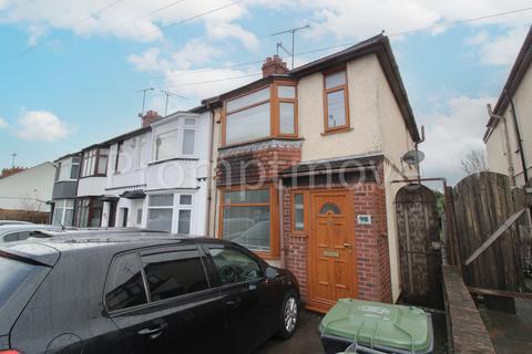 3 bedroom terraced house to rent, Waller Avenue Luton LU4 9RR