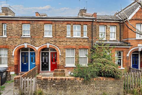 2 bedroom ground floor maisonette for sale, Leucha Road, London E17