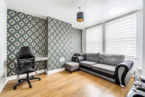 2 bedroom ground floor maisonette for sale, Leucha Road, London E17