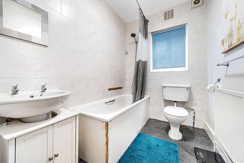 23 Leucha Road, London, E17 7LJ