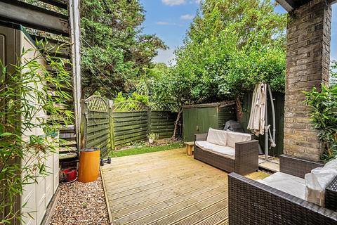 23 Leucha Road, London, E17 7LJ